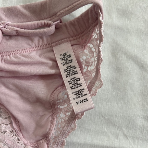 Skims lace fits everybody bra - Picture 3 of 3